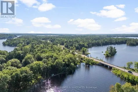 731 Francie Lane Laurentian Valley ON K8A 6W2
