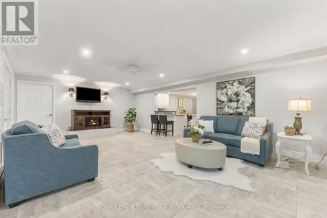 731 Francie Lane Laurentian Valley ON K8A 6W2