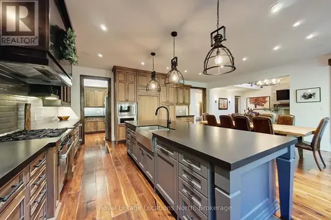 115 Ellis Drive Blue Mountains ON N0H 1J0