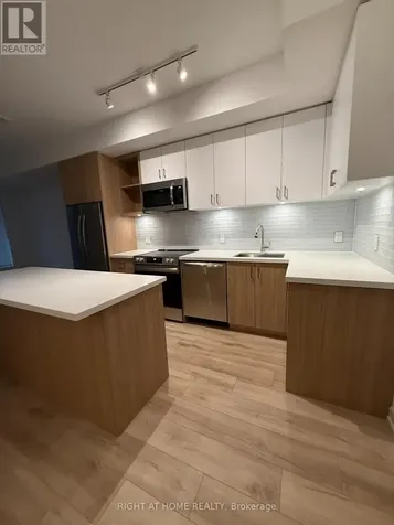 333 Sunseeker Avenue Innisfil ON L9R 0R6