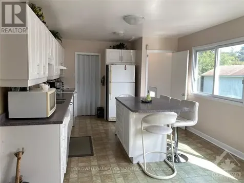 8715 Bank Street Ottawa ON K0A 3J0