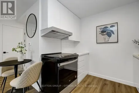 399 Winston Avenue Ottawa ON K2A 1Y8