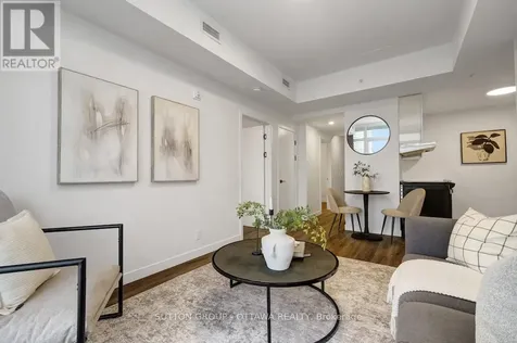 399 Winston Avenue Ottawa ON K2A 1Y8