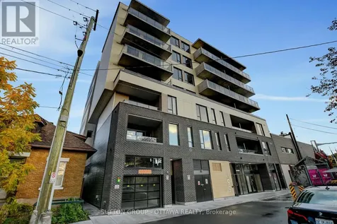 399 Winston Avenue Ottawa ON K2A 1Y8