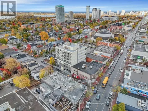 399 Winston Avenue Ottawa ON K2A 1Y8