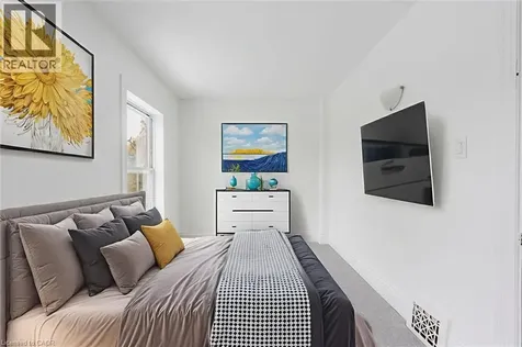 49 Myrtle Avenue Hamilton ON L8M 2E8