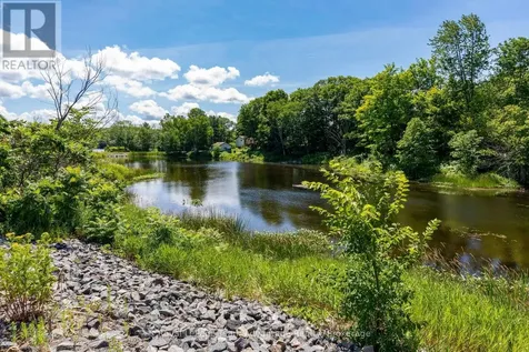 20D Silver Birch Court Parry Sound ON P2A 0A7