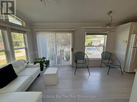 15 Huron Circle Wasaga Beach ON L9Z 1X7