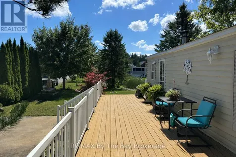 15 Huron Circle Wasaga Beach ON L9Z 1X7