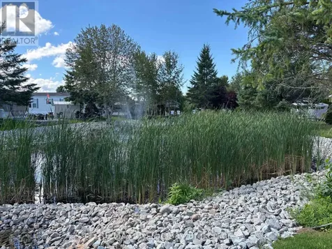15 Huron Circle Wasaga Beach ON L9Z 1X7
