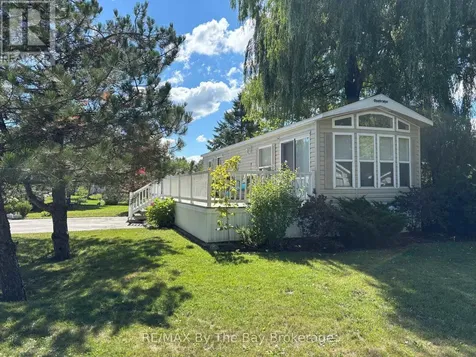 15 Huron Circle Wasaga Beach ON L9Z 1X7