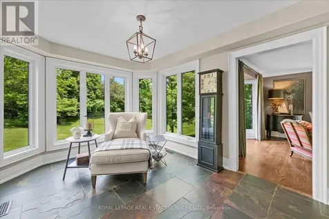 2315 8 Sideroad Burlington ON L7P 0M5