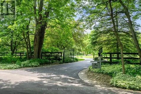 2315 8 Sideroad Burlington ON L7P 0M5