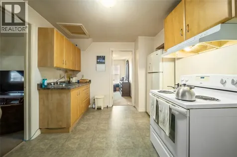 404 Russell Street Sarnia ON N7T 3M7