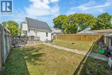 404 Russell Street Sarnia ON N7T 3M7