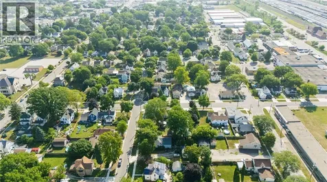 404 Russell Street Sarnia ON N7T 3M7