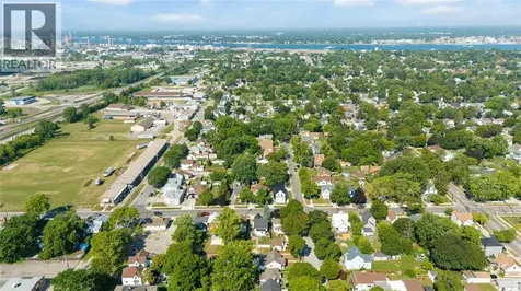 404 Russell Street Sarnia ON N7T 3M7