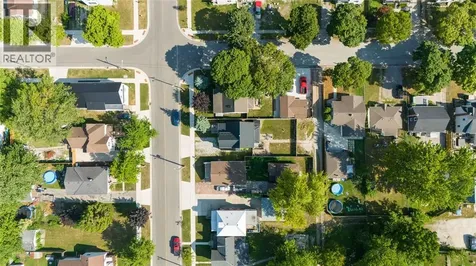 404 Russell Street Sarnia ON N7T 3M7