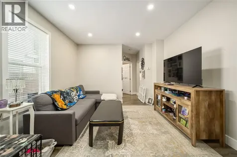 404 Russell Street Sarnia ON N7T 3M7