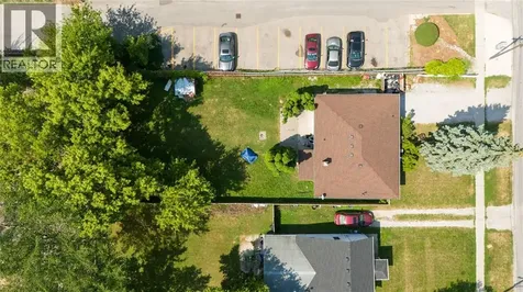 863 Devine Street Sarnia ON N7T 1X3