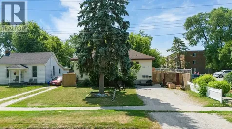 863 Devine Street Sarnia ON N7T 1X3