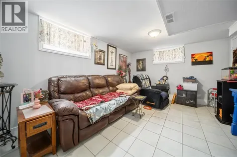 863 Devine Street Sarnia ON N7T 1X3
