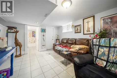 863 Devine Street Sarnia ON N7T 1X3