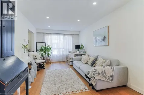 5475 Lakeshore Road Burlington ON L7L 1E1