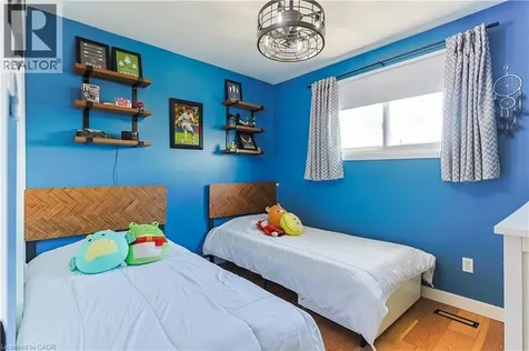 5475 Lakeshore Road Burlington ON L7L 1E1