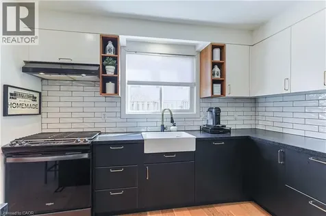 5475 Lakeshore Road Burlington ON L7L 1E1