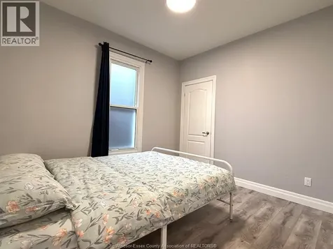 1116 Wyandotte East Windsor ON N9A 3K2