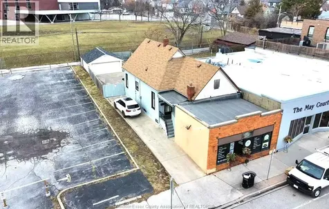 1116 Wyandotte East Windsor ON N9A 3K2