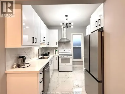1116 Wyandotte East Windsor ON N9A 3K2