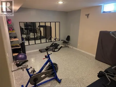 110 Sylvano Crescent Lakeshore ON N9K 1E4