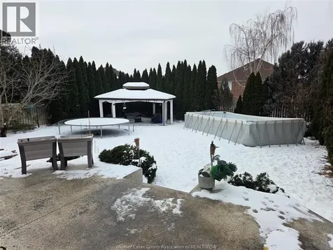 110 Sylvano Crescent Lakeshore ON N9K 1E4
