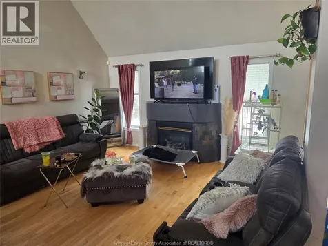 110 Sylvano Crescent Lakeshore ON N9K 1E4