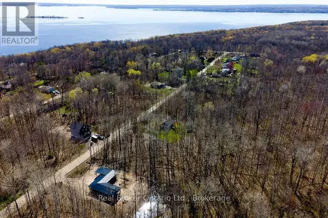 68 Wozniak Road Penetanguishene ON L9M 1W5
