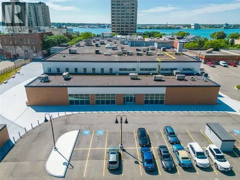 162 Lochiel Street Sarnia ON N7T 5V2