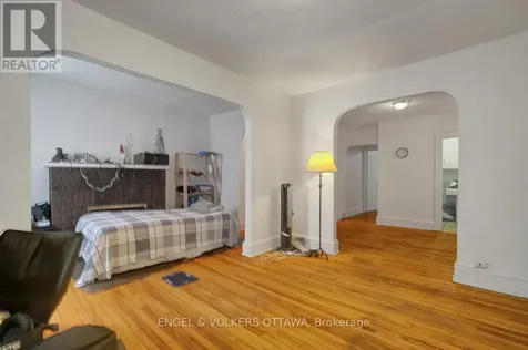 258 Kent Street Ottawa ON K2P 2A2