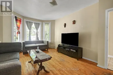 256 Kent Street North Ottawa ON K2P 2A2