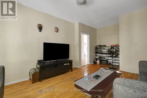 256 Kent Street North Ottawa ON K2P 2A2