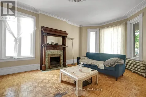 256 Kent Street North Ottawa ON K2P 2A2