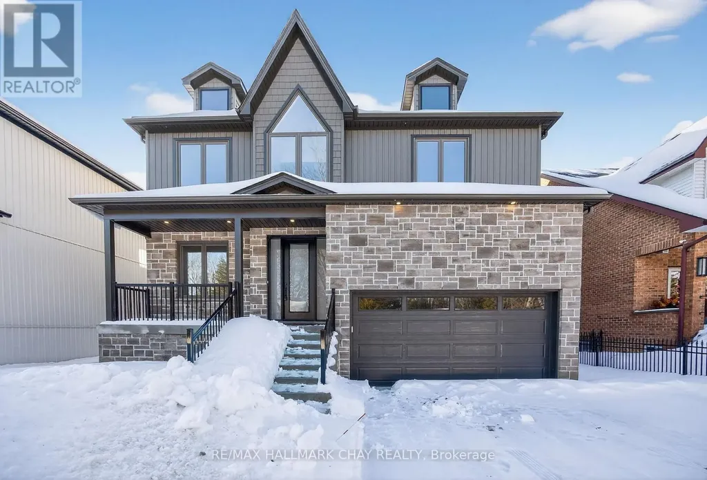 86 37th Street North Wasaga Beach ON L9Z 2B5