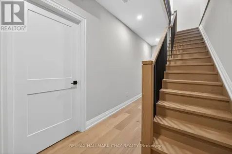 86 37th Street North Wasaga Beach ON L9Z 2B5