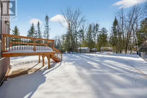 86 37th Street North Wasaga Beach ON L9Z 2B5