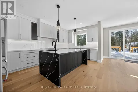86 37th Street North Wasaga Beach ON L9Z 2B5