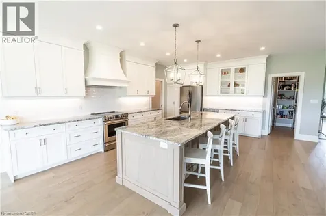 21 Hudson Drive Brantford ON N3T 0V6