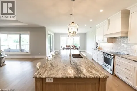 21 Hudson Drive Brantford ON N3T 0V6