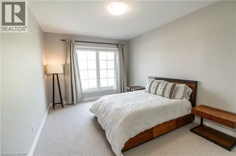 21 Hudson Drive Brantford ON N3T 0V6