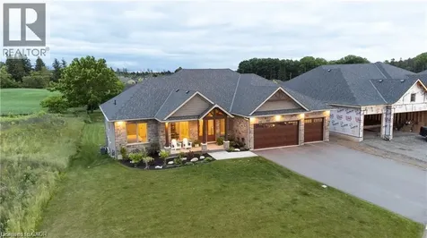 21 Hudson Drive Brantford ON N3T 0V6